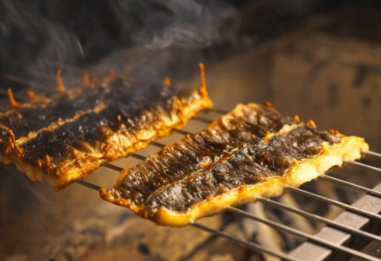 鰻の最高峰ともいえる、海水で育てられた「天草藍うなぎ」を使用